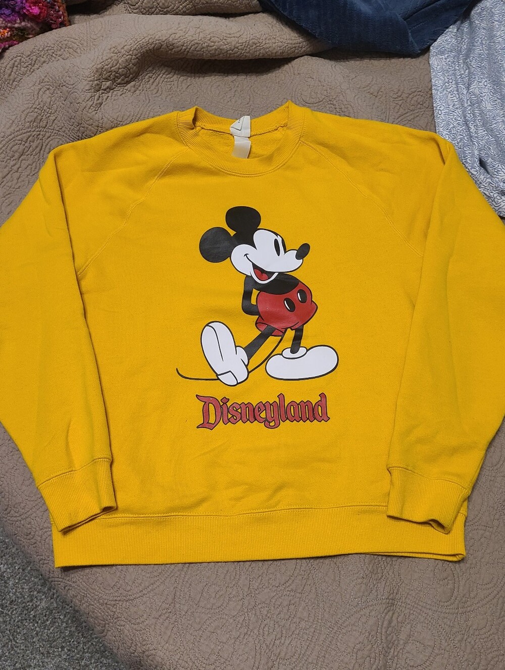 Yellow Disneyland Mickey Mouse Long Sleeve Crewneck Sweatshirt Size M